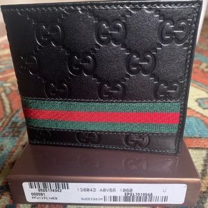 New in Box Gucci signature web wallet